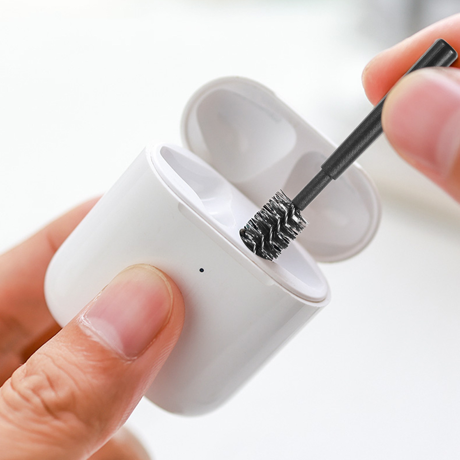 Earbuds Charging Case - 12 brosses de nettoyage pour écouteurs,
